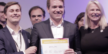 Thomas De Vlaam of Amylon Therapeutics presented as winner of BioEurope Startup Slam Berlin